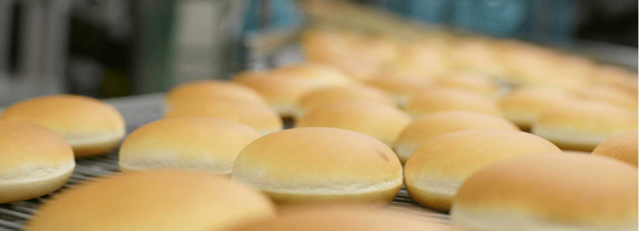 焼き色や形もおいしさのヒミツです。