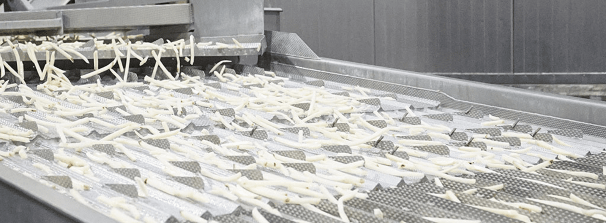 ポテトの色も長さも徹底管理。