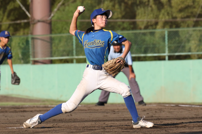 仲間を信じて、全力で投げる。