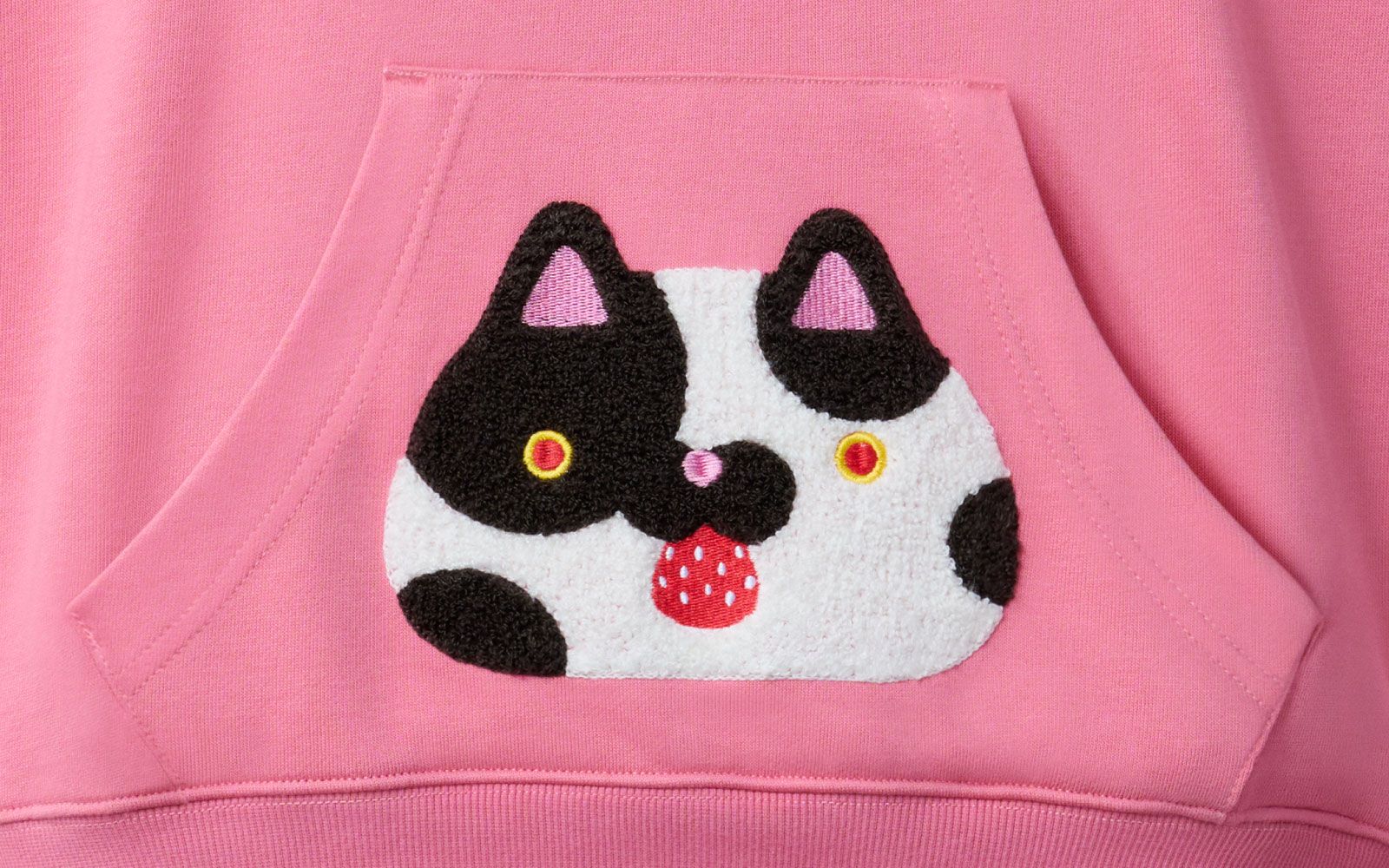 500名様に当たる！猫フーディー(クッキー＆クリーム いちご味) 抽選応募権+全員もらえる壁紙｜三角チョコパイ