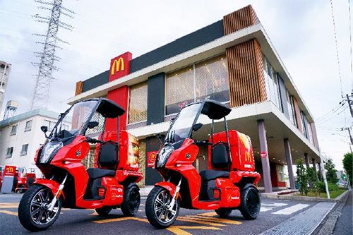 「マックデリバリーサービス」で「電動3輪バイク」の本格導入を開始